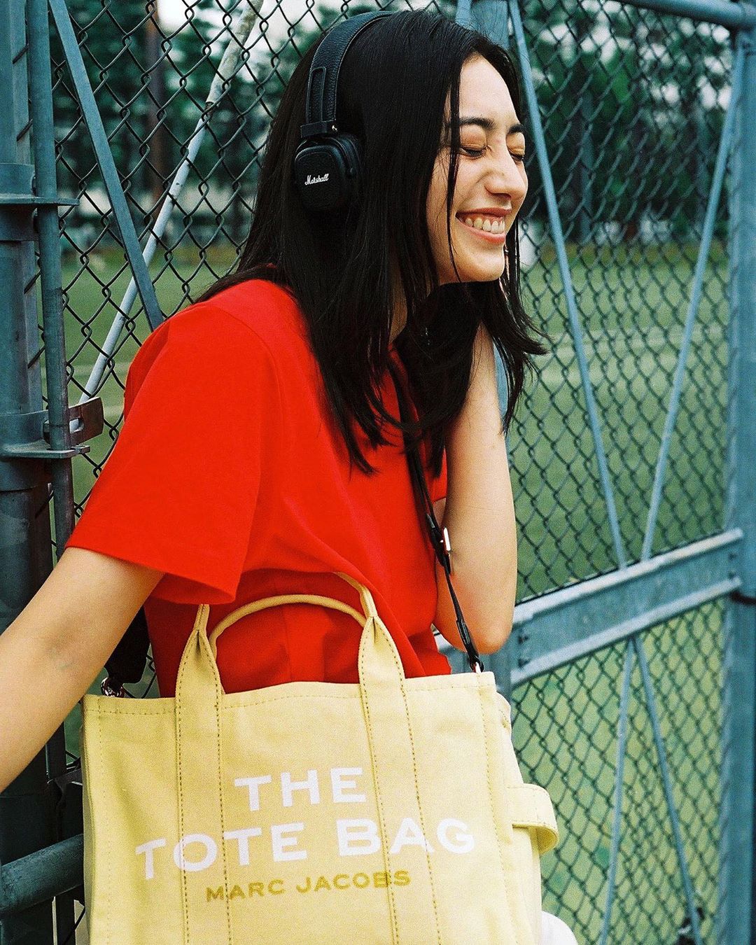 Marc Jacobs - Risa wears THE Small Traveler Tote.

Photographed by @MalaCiel

June 14, 2020 in Tokyo, Japan