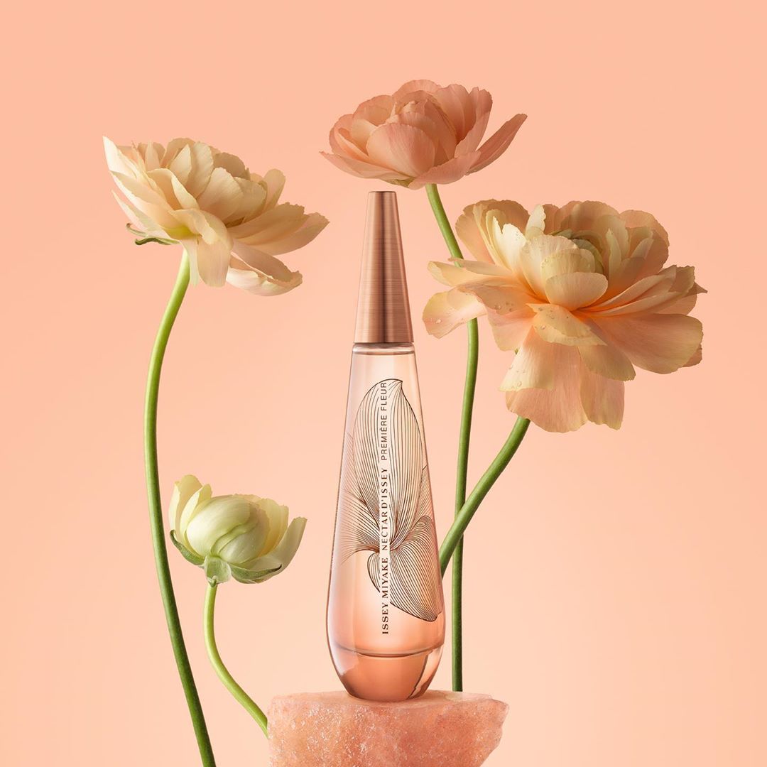 Issey Miyake Parfums - Discover Nectar d’Issey Première Fleur: a flower that opens in the morning and offers its delicate scent.
#TimeToBloom #nectardissey #isseymiyakeparfums #movedbynature #fragranc...