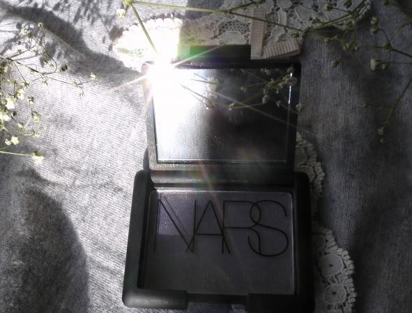 Моно-тени Nars  Shimmer Single Eyeshadow в оттенке  Strada