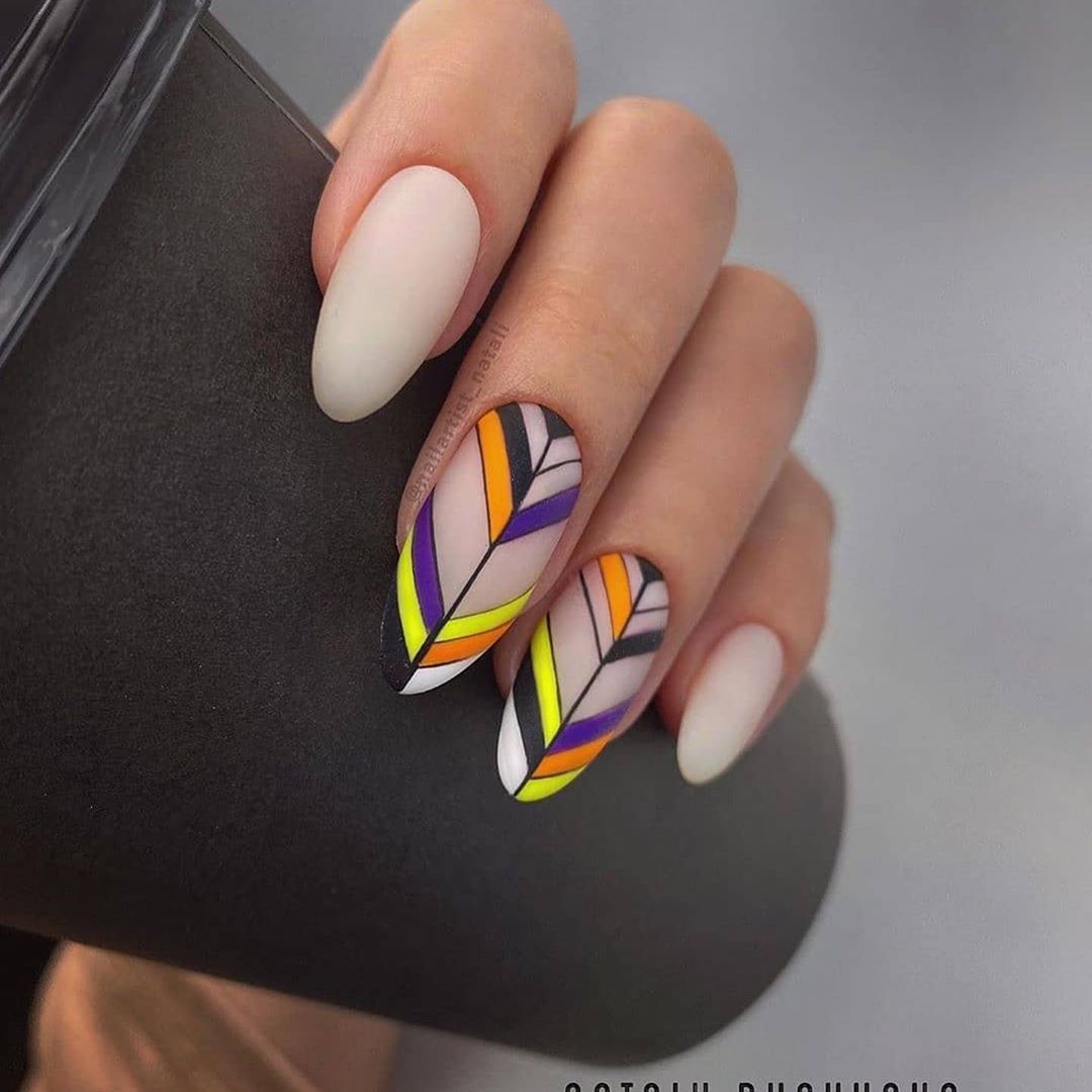 MAKnails: Все для рук и волос - Немного вдохновения вам в четверг от @nailartist_natali 
Осталось чуть-чуть до выходных!
#ногти #маникюр #алмадез #дизайн