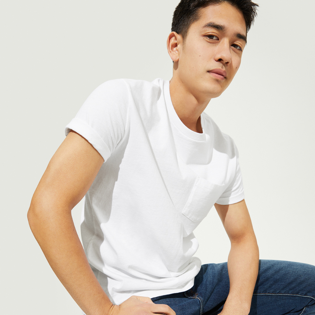 Gap Middle East - Made for each other: The white tee ＋ blue jeans. It's the everyday essential that always works. Shop yours online and in select stores.
