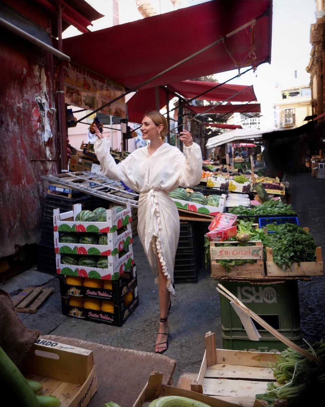 YOOX - Al Mercato Italian style from @cristinamusacchio's point of view! Discover more about her journey on stories #CiaoItalia 🇮🇹