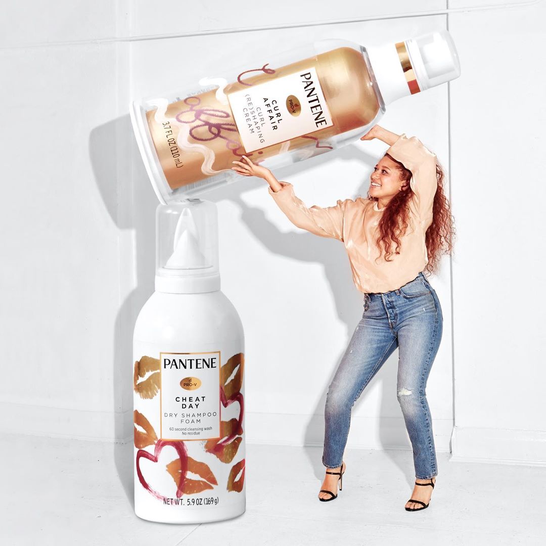 Pantene Pro-V - What my cats see when I'm doing my hair in the morning
.
.
.
.
#cats #catmom #dryshampoo #curlyhair #curls