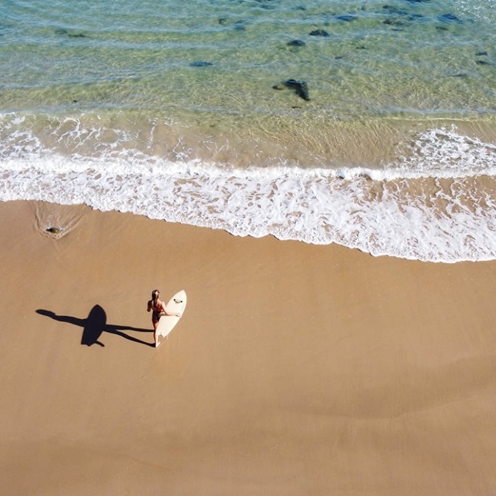 ROXY - The view from above with @elliamaisurf 📷@letmesea