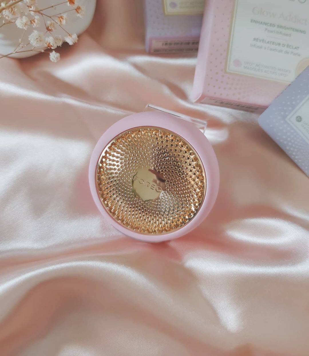 FOREO - Lazy Sundays 💤⁣⁣
Hit that snooze button ⏰ and enjoy some face mask time in bed today!

Choose a face mask from our amazing collection that suits your skincare needs most and  indulge in a soot...