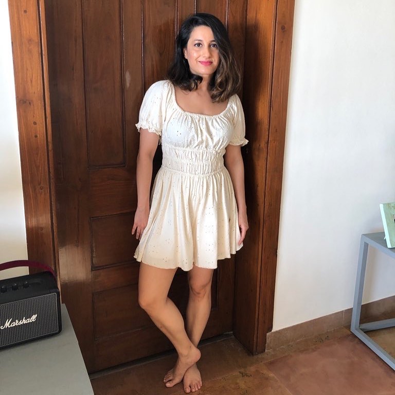 The Label Life - #TheLabelDiaries: Breaking away from the craziness of headlines and current affairs, TV anchor @avannedubash unwinds at home in the Ivory Gathered Puff Sleeve Playsuit. 

Link in bio...