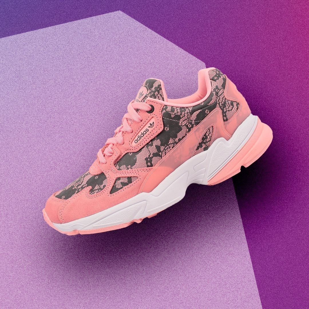 AW LAB Singapore 👟 - The Adidas Falcon gets dressed in pink snakeskin uppers for a distinct chimeric look! ⠀
⠀
#awlabsg #playwithstyle #adidas