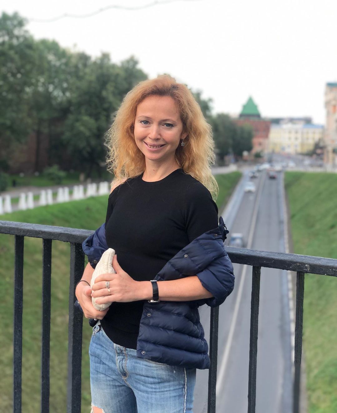 Елена Захарова - Наконец я доехала до @gorkyfest 🎬 Несколько лет собиралась,как же здорово путешествовать,встречаться с друзьями и смотреть новые фильмы! А в перерывах мы гуляем по невероятно красивом...