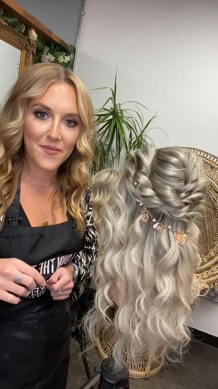 Redken - UKI Education Series 🇬🇧 🇮🇪 Watch 🎥 + learn as @hairbycharr_ shares her dimension enhancing blonde placement techniques, as well as up-do styling to create the perfect lived in boho look #redk...