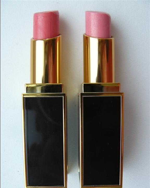 Solche schönen und widersprüchlichen: Lippenstift von Tom Ford Lip Color Shine in den Farben 02 Smitten und 08 Frolic - rezension