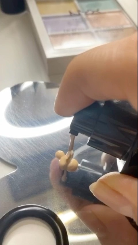 NYX Professional Makeup - If only we could put on a full face in 15 seconds 😭🙌 How long is your #makeuproutine? ⏰ Tutorial by #NYXProfessionalMakeup PRO Artist @andreasantiago ✨ • #nyxcosmetics #cruel... NYX Professional Makeup - If only we could put on a full face in 15 seconds 😭🙌 How long is your #makeuproutine? ⏰ Tutorial by #NYXProfessionalMakeup PRO Artist @andreasantiago ✨ • #nyxcosmetics #cruel...