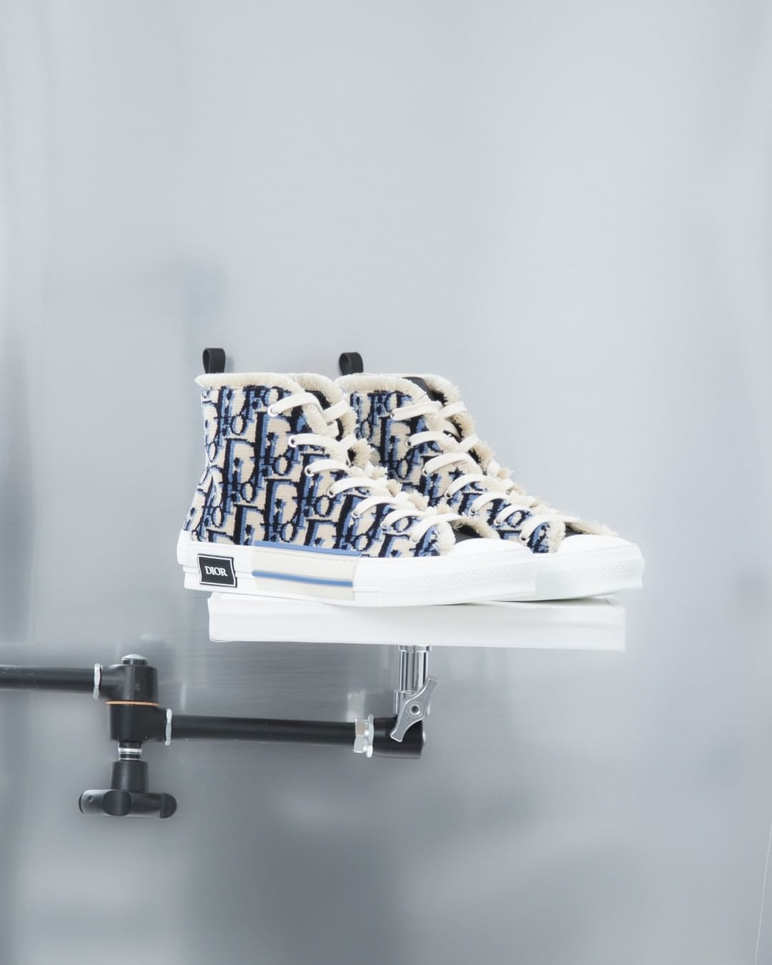 Dior Official - An instant icon, the 'B23' sneaker gets a fresh update by @MrKimJones courtesy of the #DiorOblique Tapestry technique which revisits its signature graphic motif with an embroidered woo...