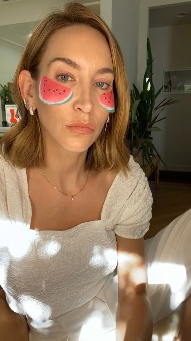 Ciaté London - if you missed our glow get em' IG live with @nikkideroest & @debsvarc  here's everything you need to know🙌 
All products featured: 
🍉Watermelon Burst Hydrating Eyepatches
✨Dewy Stix 
🌸...