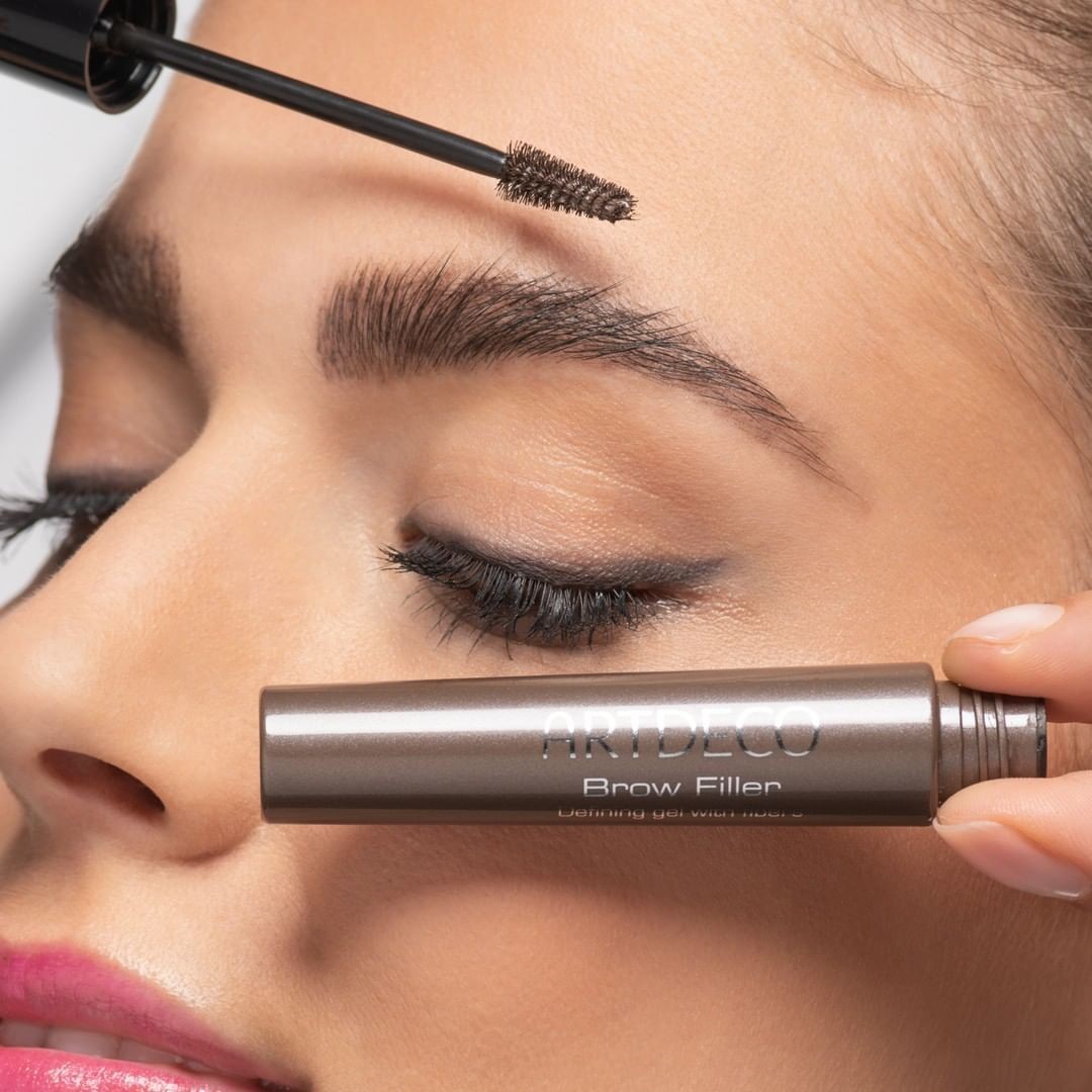 ARTDECO - You are just one step away from getting these dense and voluminous brows you've always dreamed of! Our tinted Brow Filler evens out sparse areas in your eyebrows and makes them instantly loo...