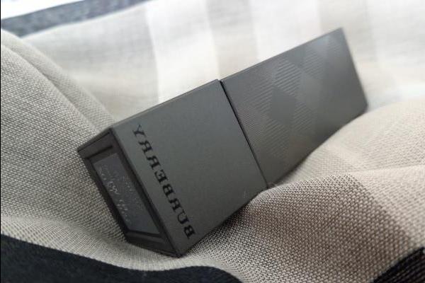 Struck on the spot, Burberry Lip Velvet Long Wear Lipstick 302 Peony Rose - review