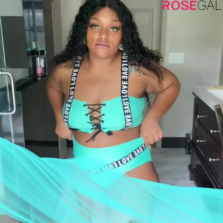 Rosegal - Get ready for Halloween!⁣
Video by @chrissitoofly⁣
👉 Bio link⁣
Letter Tape Print Lace-up Padded Bikini Set⁣
Search ID:468712303⁣
Price: $16.51⁣
Use Code: RGH20 to enjoy 18% off!⁣
#rosegal #p...