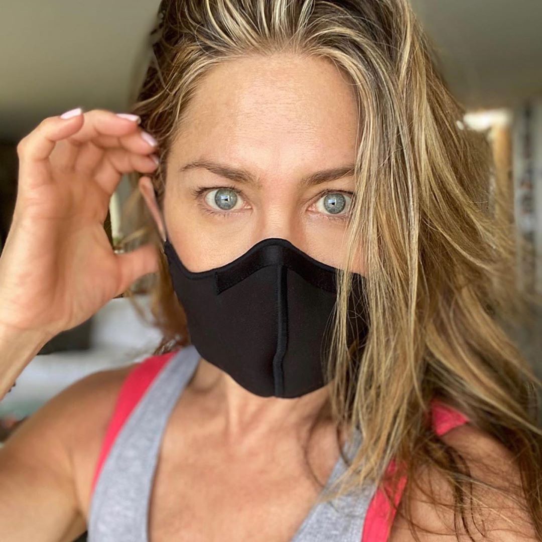 Wolford - @jenniferaniston we hear you! #WolfordCares about people, about the planet 🌍 about you! Show you care too and #wolfordcares #wearadamnmask