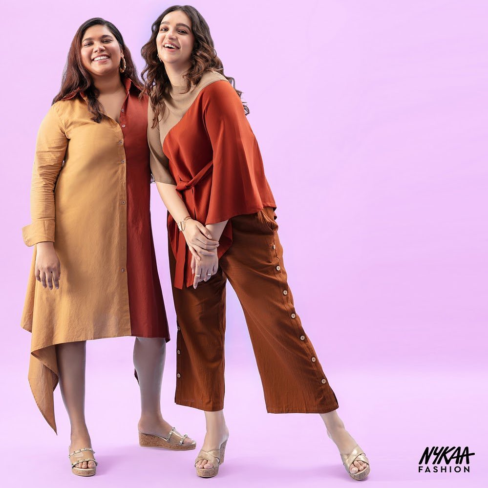 Nykaa Fashion - Why choose one when you can have more? #CurvyGirlsCan colourblock. Shop these and more size-inclusive styles now on www.nykaafashion.com📍
•
•
Torqadorn Brown Midi Shirt Dress: ₹2,565
F...