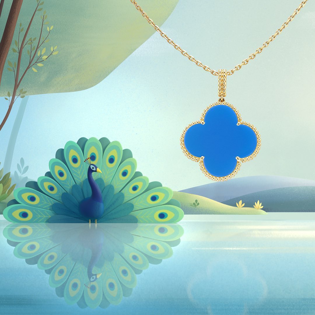 Van Cleef & Arpels - Take a walk along Van Cleef & Arpels' lake where the luminous blue of agate enhances the golden beads of Alhambra creations.
#VCAalhambra #VanCleefArpels