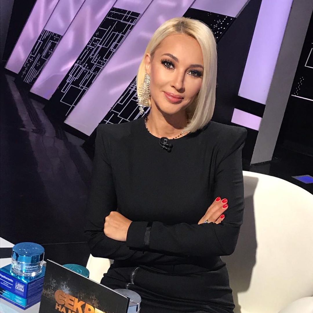 KUDRYAVTSEVA LERA - Давно я так не уставала . Какие-то дикие дни и гонка . Маша Арбатова сказала :» делай в день 3 приятных для себя дела « Хочу составить список , что меня расслабляет и отвлекает от...