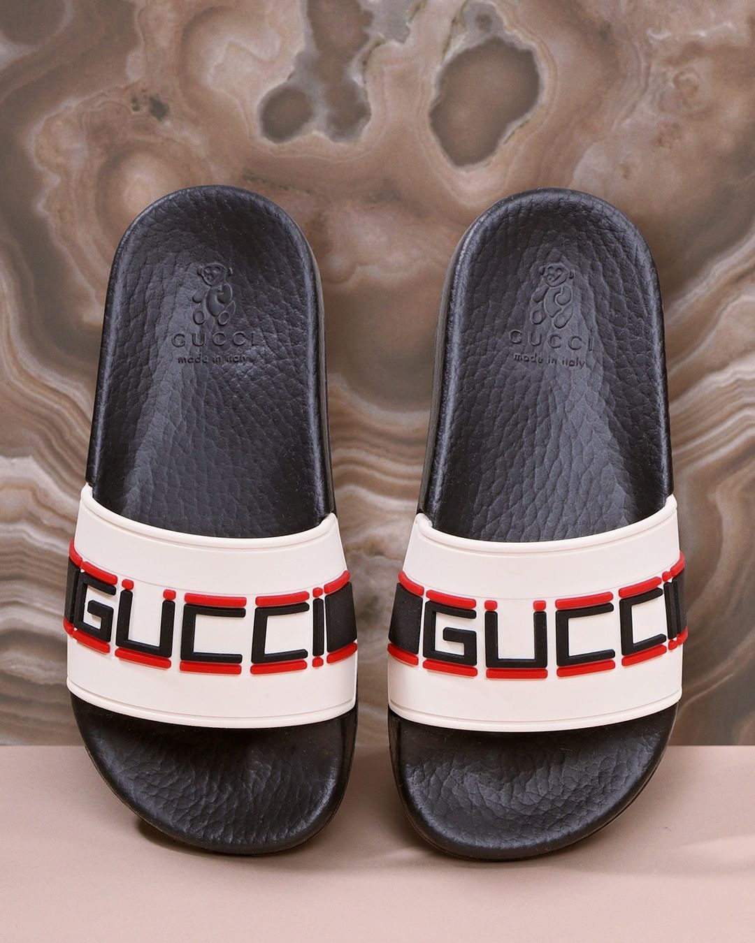 BAMBINIFASHION.COM - Step up your game with #g#gucci
----------
--------
------
----
--
-
#guccislides #guccishoes #bambinifashion #kidswear #kidsfashion #kidstyle