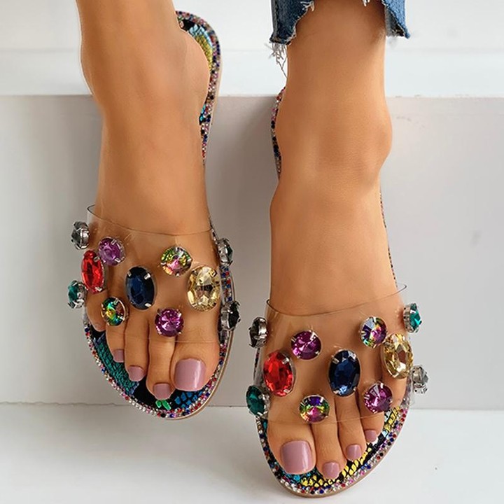 boutiquefeel_official - Studded Snakeskin Open Toe Flat Sandals⁠
Search sku: LZT2704-bou7-mu⁠
Website url: www.boutiquefeel.com