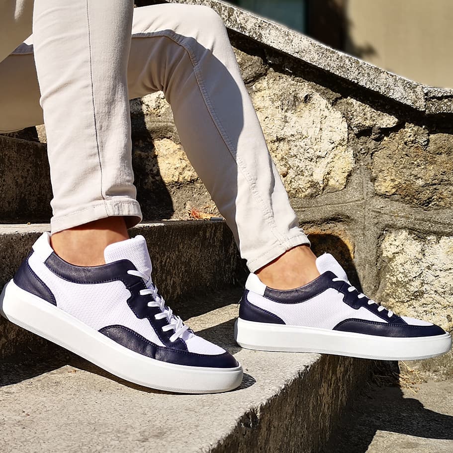 Sail Lakers - Beyaz ve lacivertin mükemmel uyumu!Rahat sneakerlar yazın favorisi😎

#erkekmoda #erkekayakkabı #erkekmodası #sneakers #ayakkabı