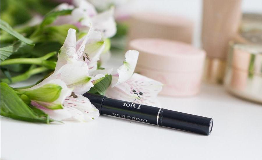 Карандаш для глаз Dior Diorshow Kohl Profesional tiene y la Intensidad del Maquillaje de Ojos #559 - Pearly Platine - reseña