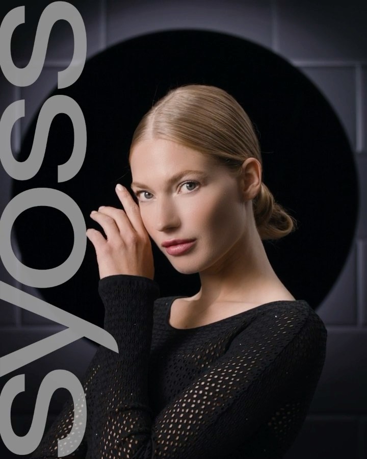 Syoss - HOW TO: SLEEK LOW BUN
This super sleek Low Bun Tutorial is for all of you bun-lovers out there! All you need is our Keratin Heat Spray,  Keratin Hairspray and some bobby pins. So quick and eas...