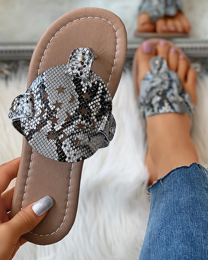 boutiquefeel_official - Toe Post Star Moon Pattern Hollow Out Flat Sandals⁠
Click https://www.boutiquefeel.com to search LZT2721 for details. ⁠
#fashion #summer  #sandals