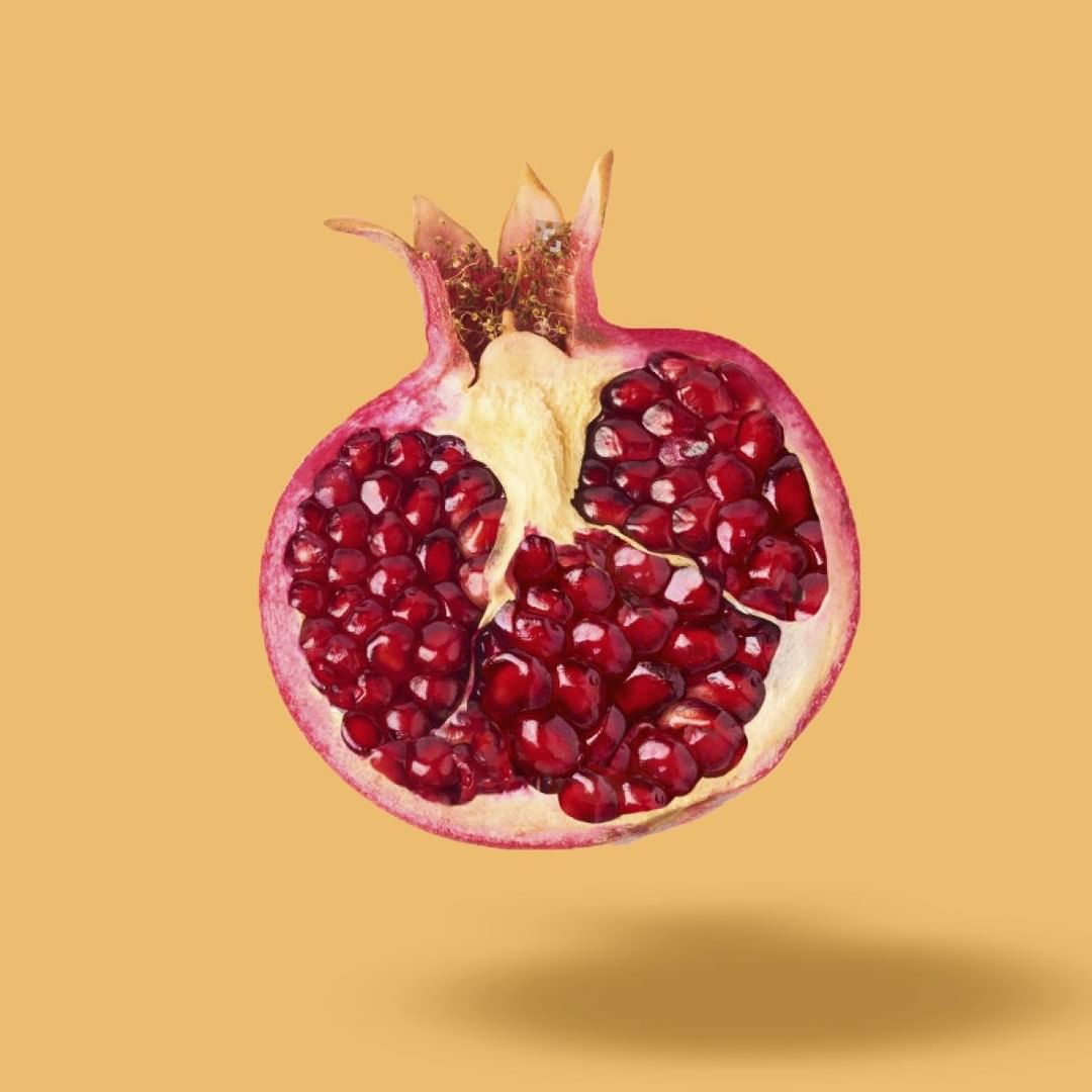 BODY NATUR - La granada es uno de los ingredientes presentes en algunas de nuestras fórmulas corporales.

Esta fruta contiene vitamina C que ayuda a mantener la integridad de la estructura de coláge...