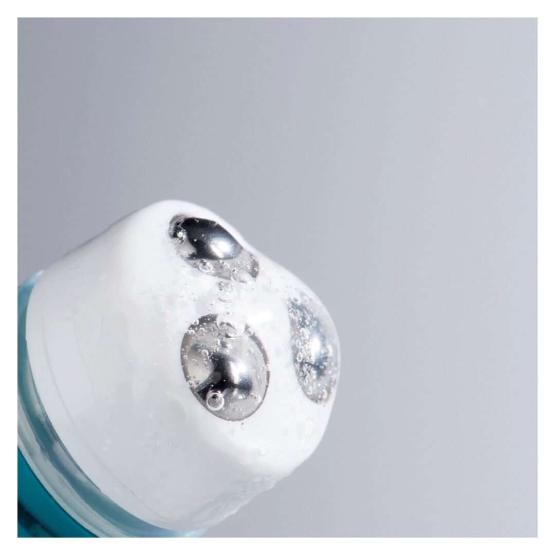 Thalgo France - Le Roll-on énergisant regard à effet « glaçon » estompe cernes, poches & lisse les ridules en un seul geste. ⁠
Désormais, il vous suivra partout ! ❄️⁠
⁠
#thalgo #thalgocosmetics #labea...