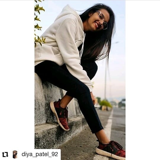 MYNTRA - Classic white and black done right by @diya_patel_92
Look up product codes: 11257690 / 11468972 / 11125886 / 10308613 
To be featured on our feed, tag your #myntra looks with #MyMyntraLook

#...