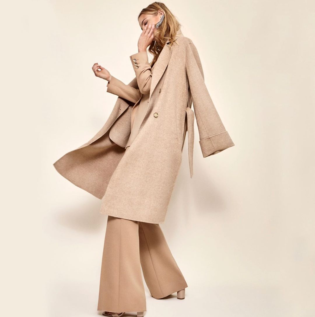 ＢＥＡＵＭＯＮＴ - Swing it on Monday🤍 #summerspring #2020 #woolcoat #beaumont #camel #suit #beaumontxdechene #newweek #newgoals #giveit