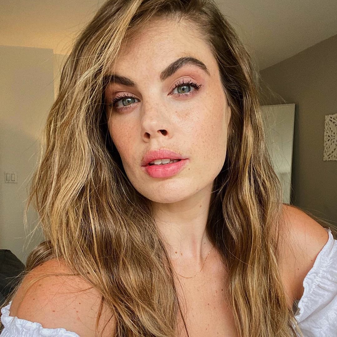 Unwash - Clean Haircare - Simply stunning ✨ We've got a girl crush on @chloemarshall01 & her gorg hair #WCW ⁠⠀
⁠⠀
⁠⠀
📷: @chloemarshall01
