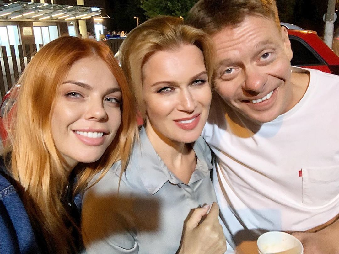 Олеся Судзиловская - С Пашей @pavel.maykov 👮🎬😉На работу к брату приехала сестренка Настя @100tskaya .👋🏻😊Настюша, спасибо за фотографии!#олесясудзиловская #актриса #снимаетсякино #ялюблюсвоюработу #ol...