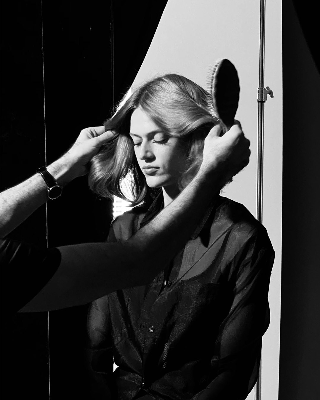 Schwarzkopf International - Just a small peek at the craftsmanship behind the scenes. Something special coming soon. #schwarzkopf1898 by @arminmorbach
#schwarzkopf #berlin #comingsoon