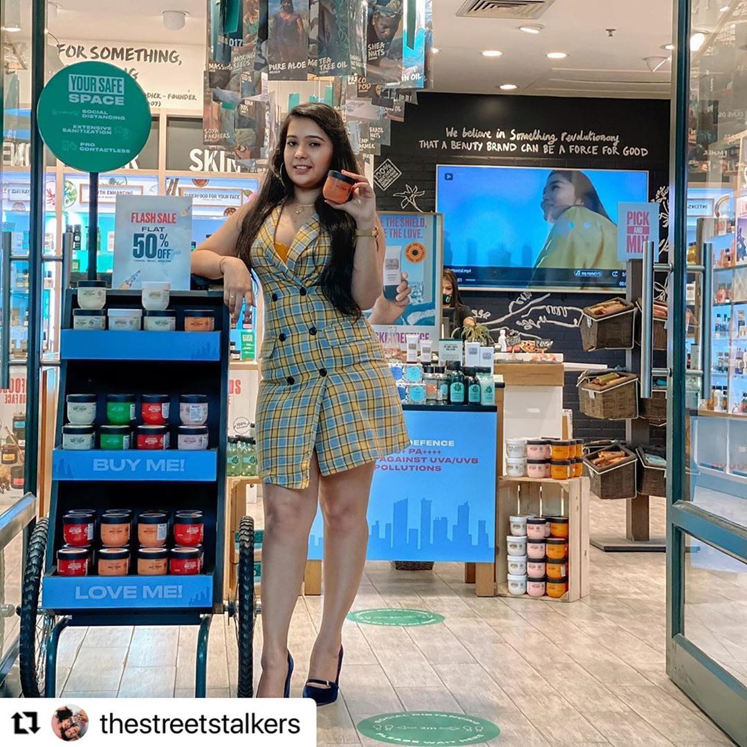 The Body Shop India - It’s time to shop your heart out just like @thestreetstalkers ! Our FLASH SALE is live from 12PM - 8PM on Saturday and Sunday. Flat 50%* off on our beloved & iconic skin care, be...