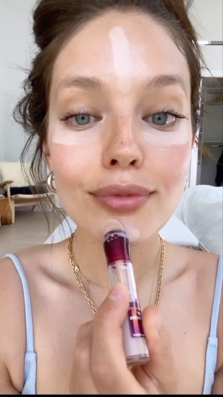 Maybelline New York - #maybeitsmaybelline!😉 Loving @emilydidonato’s transformation using some of our fave products! Tag a friend below who you think would rock this challenge. 
#instantagerewind #fals...