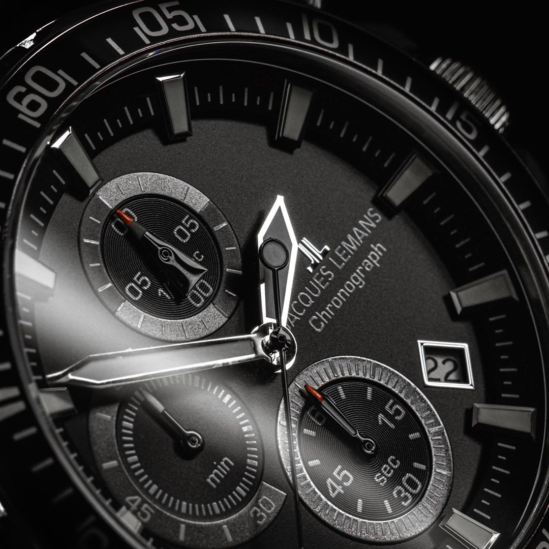 AllTime.ru - Часы бренда Jacques Lemans с хронографом #jacqueslemansalltime будут четко и размеренно отсчитывать каждую секунду, точно определяя самые важные моменты в вашей жизни. ⁣⁣⠀
⁣⁣⠀
На сколько...