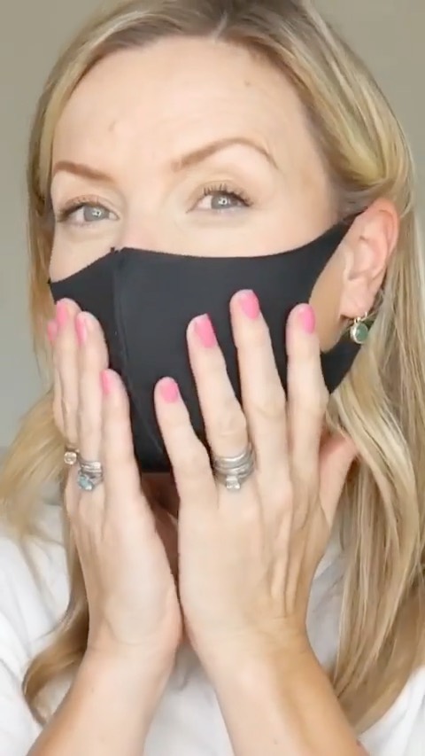 Xpressions Style - Spent time creating a flawless makeup look and then it transfers onto your mask whilst you're travelling? Nightmare! Celebrity makeup artist @carolinebarnesmakeup shares her industr...