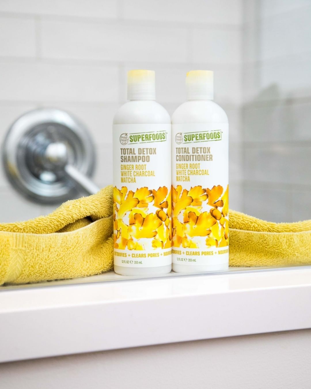 Petal Fresh® - ⚡SUPERCHARGED with Ginger Root, White Charcoal, and Matcha to detox scalp, soothe and moisturize.