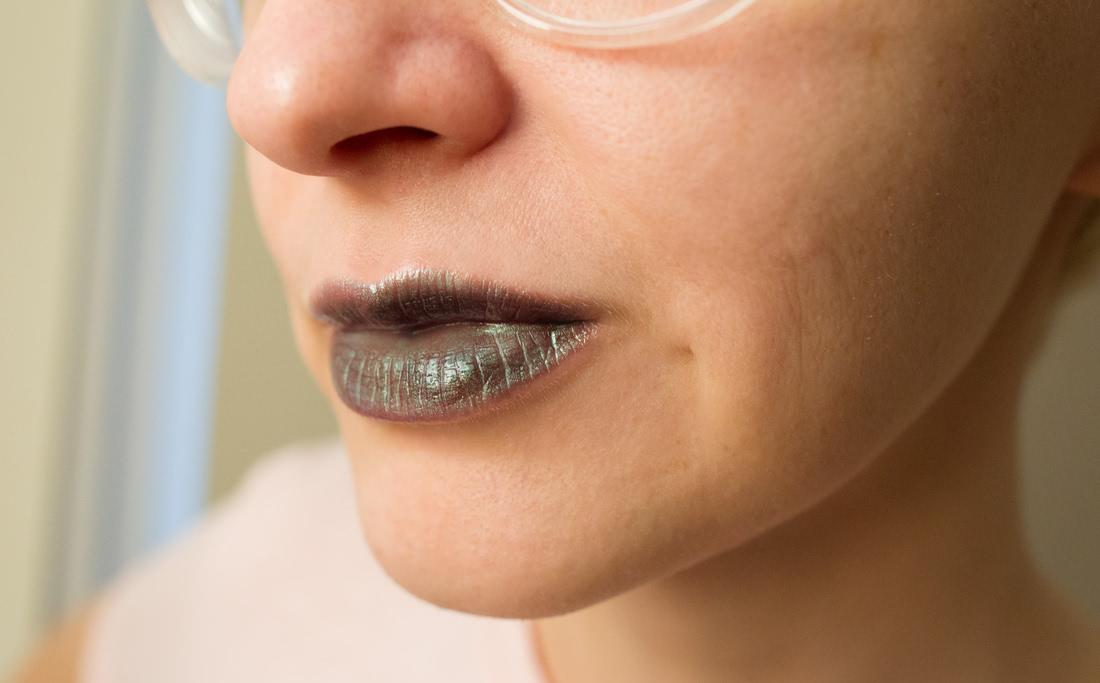 NYX Midnight Chaos chromatic lip gloss - лимитированный блеск для губ со вкусом разочарования12 9fc0fe_lbox.jpg