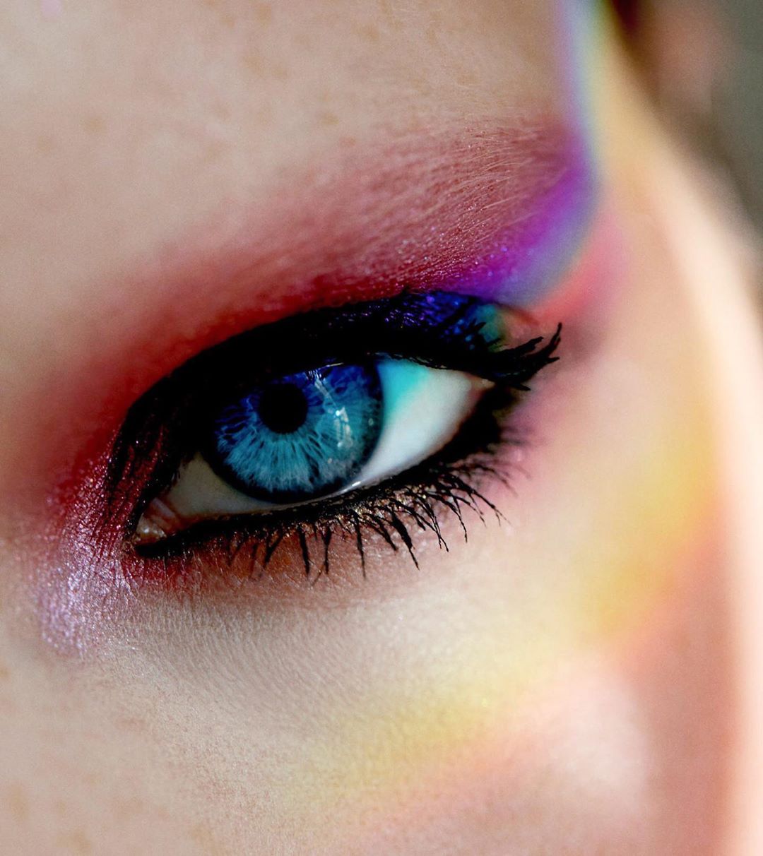 NARS Cosmetics - Show your colors. 🌈 #pride

NARS Director Global Artistry: @u.z.o
Model: @sedonalegge 
Photography: @mikegonzalezstudio

Featuring:
Afterglow Eyeshadow Palette (shades Deep Cut, Push...