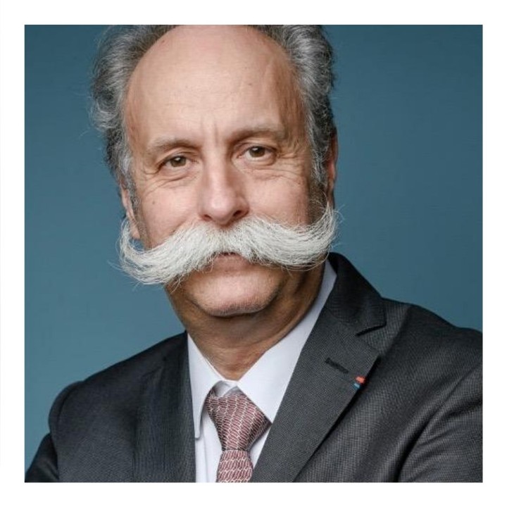 Eugène Perma Professionnel - C'est avec une profonde tristesse que nous avons appris le décès de Bernard Stalter, ardent défenseur des artisans et du métier de la coiffure pour lequel il s'est investi...