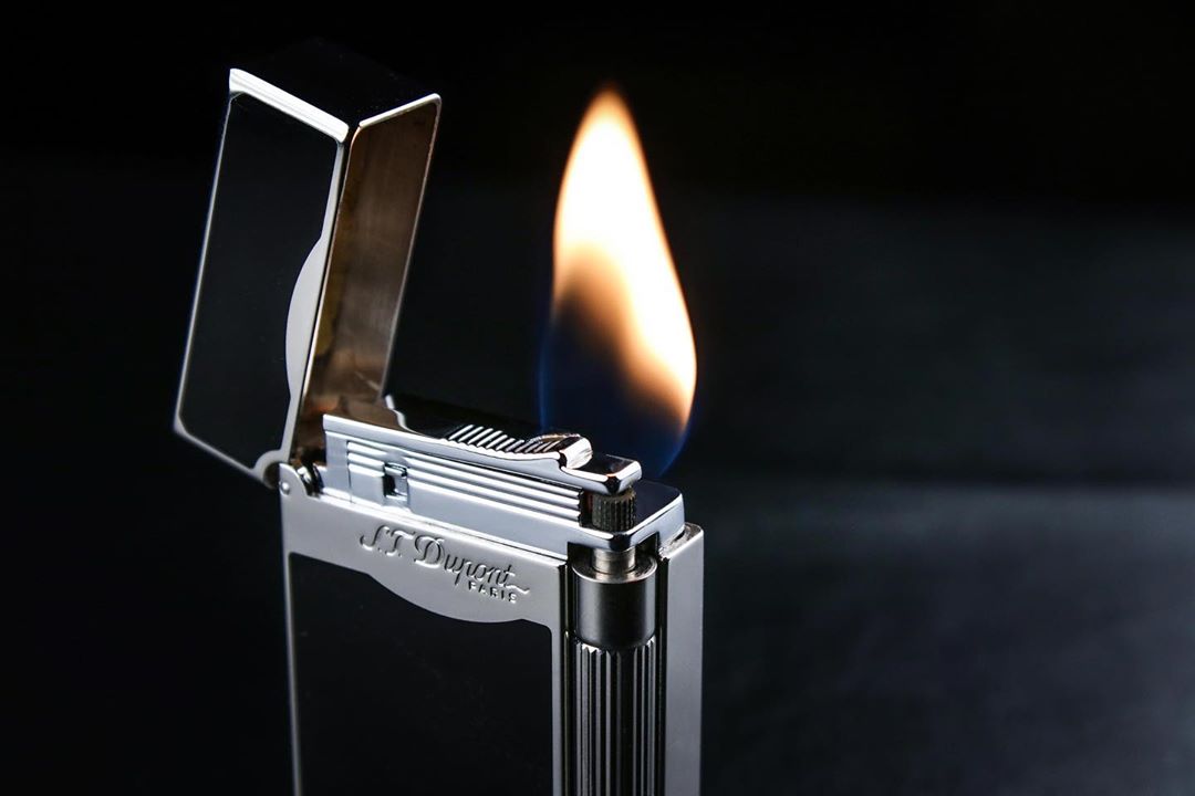 S.T. Dupont Official - Exceptional product
FIRST LUXURY LIGHTER WITH SOFT AND TORCH FLAME

It’s two lighters in one.
A soft double flame that caresses with twice the heat. A bright torch flame that se...