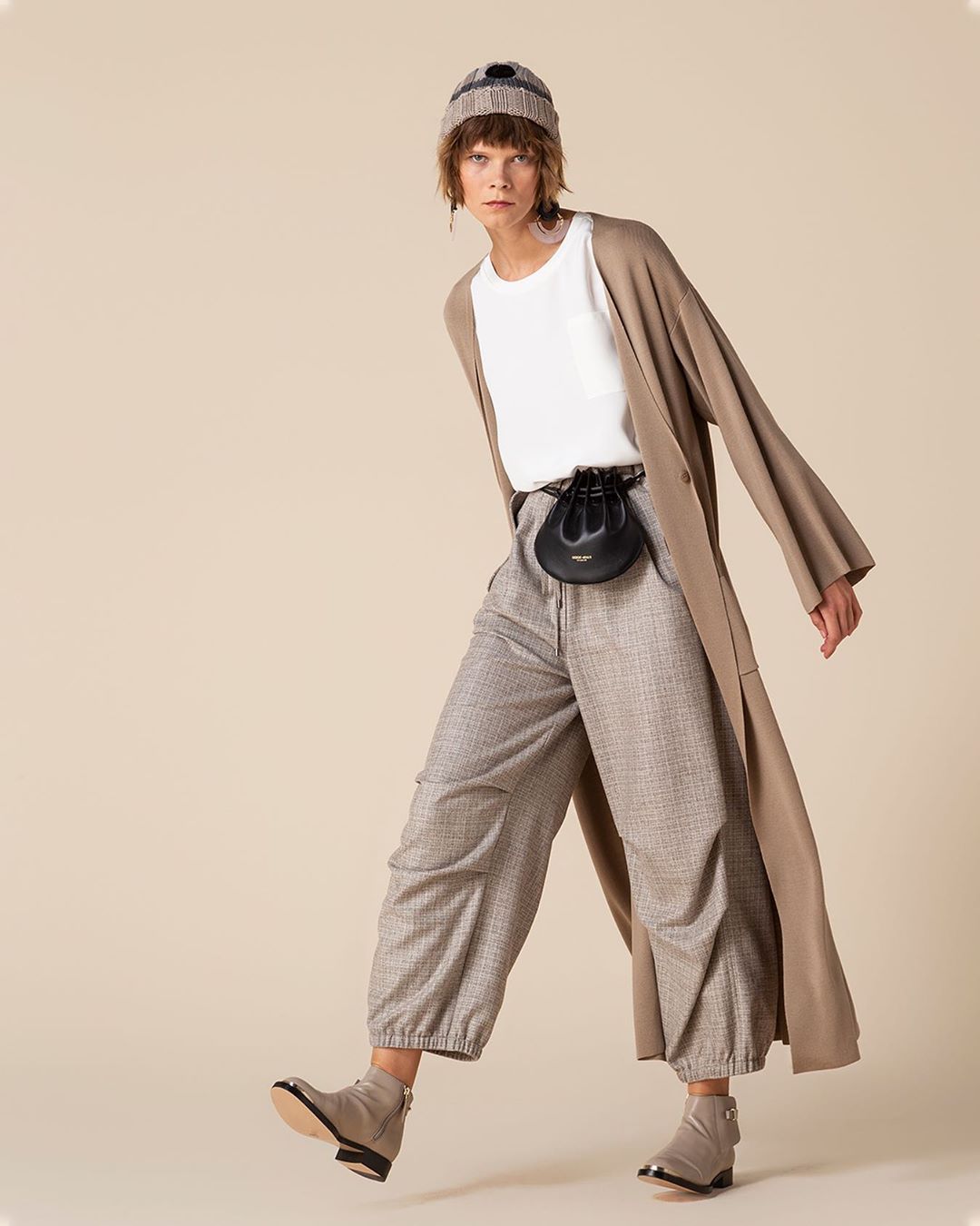 Giorgio Armani - Classic shades of beige for a casual yet elegant look.
#GANewNormal