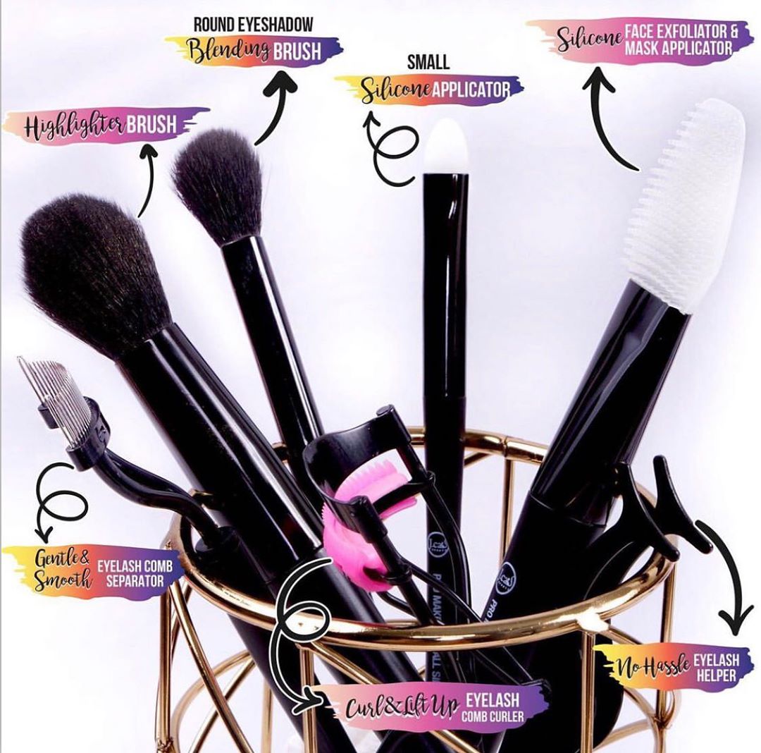 J. Cat Beauty - High quality brushes and tools make ALL the difference✨ If you had to choose TWO, which would you choose?!☺️
.
.
.
#jcat #jcatbeauty #brushes #makeup #makeupbrushes #highlighter #highl...