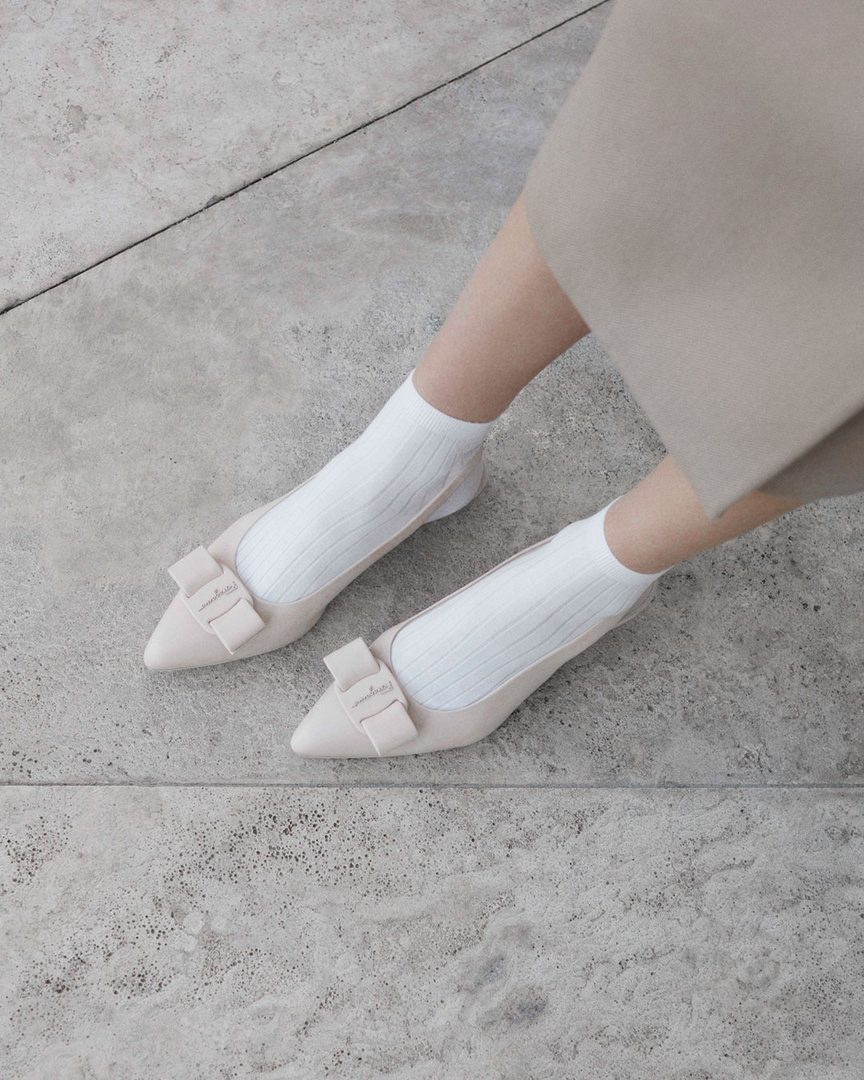 Salvatore Ferragamo - A contemporary, slingback expression of the Viva pumps emerges in the Salvatore Ferragamo Pre-Fall 2020 collection, with the distinct tonal allure of the season.