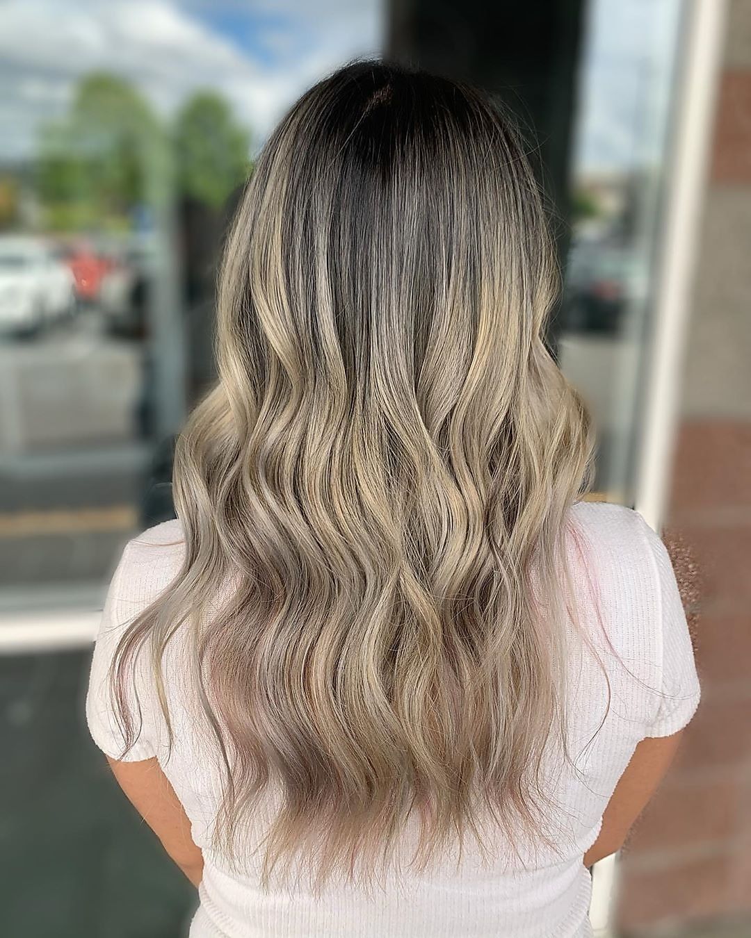 Schwarzkopf Professional - …When we asked @mssantanaa about this shimmering colour result here's what she had to say… 💛 💛 💛
"This is #BLONDME...It’s literally the only lightener I trust for these big...